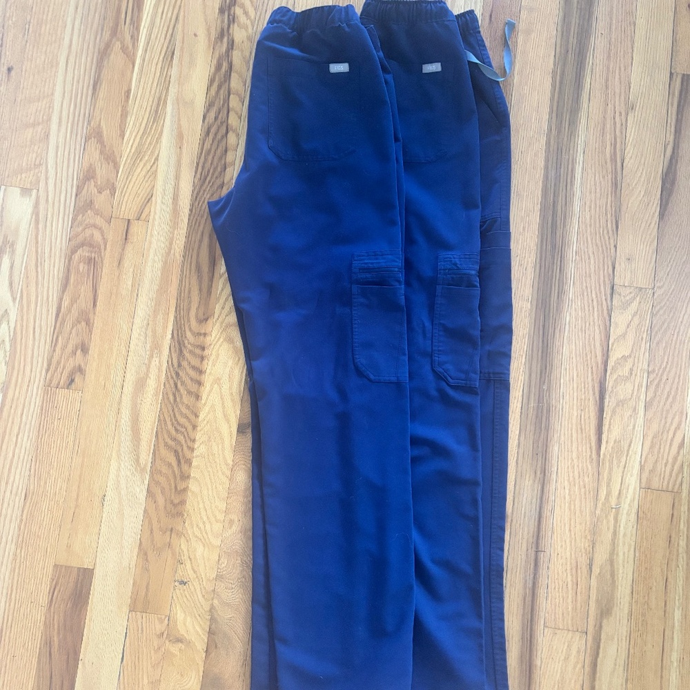2 pairs FIGS yola size XS, navy blue